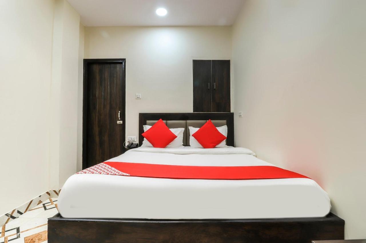 Oyo Hotel City Palace Канпур Екстериор снимка